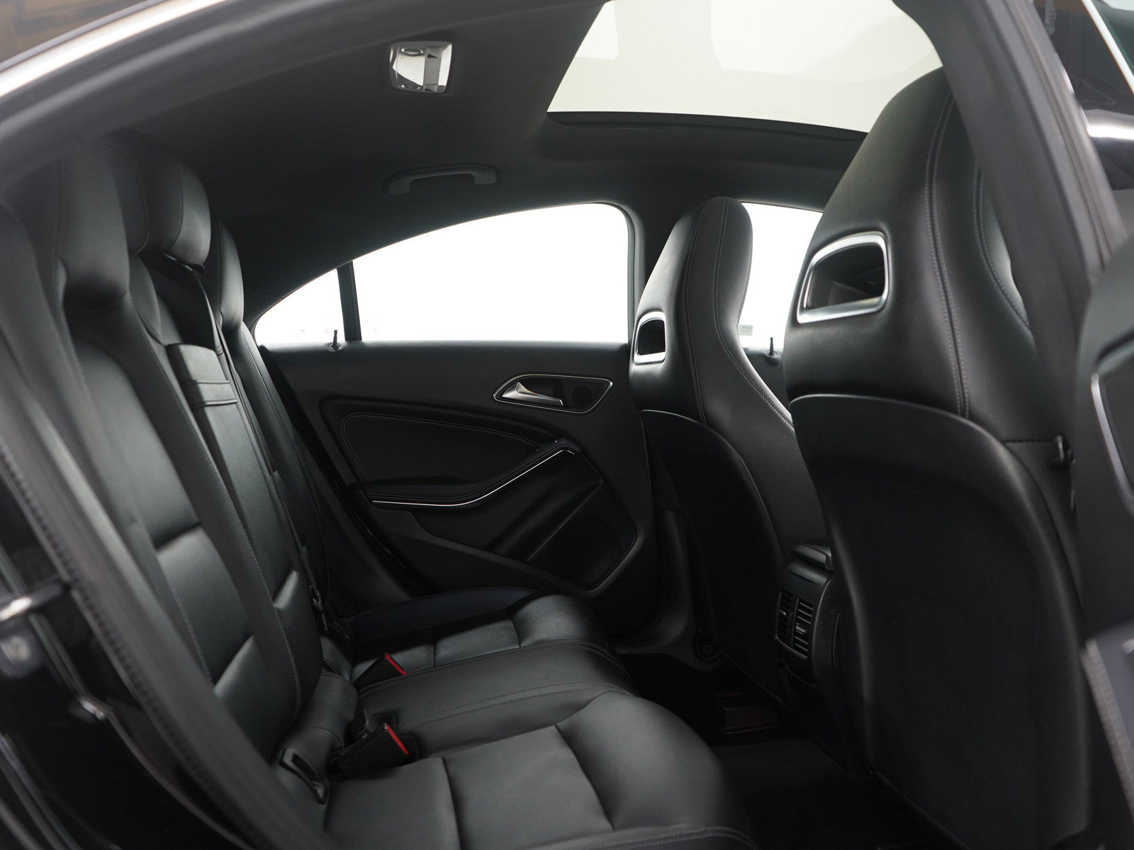 Used 2019 Mercedes-Benz CLA 250 4MATIC image 12