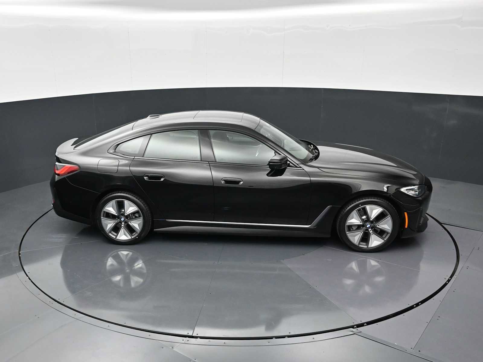 Certified 2023 BMW i4 eDrive35 image 19