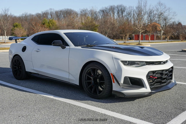 Used 2017 Chevrolet Camaro ZL1 image 12