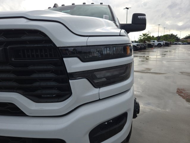 New 2027 RAM 3500 Big Horn AWD/4WD image 3