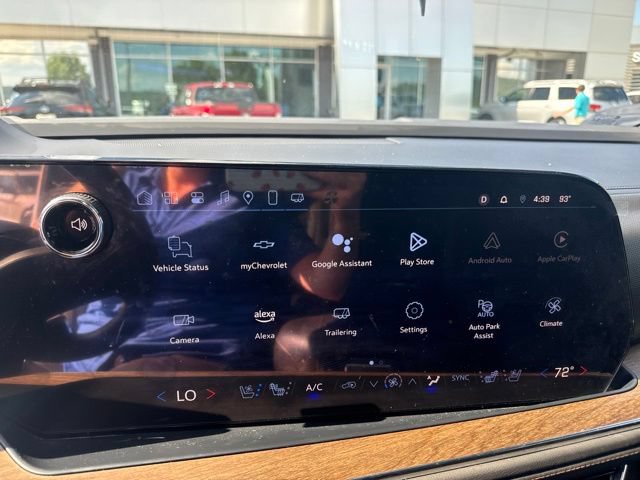 Used 2025 Chevrolet Suburban High Country AWD/4WD image 31