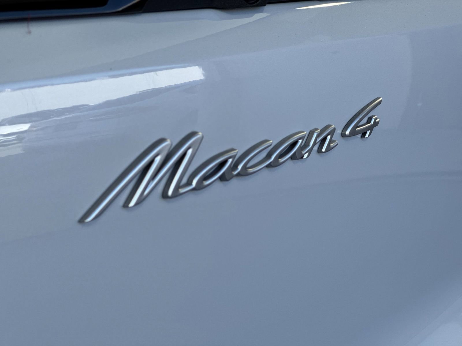 New 2026 Porsche Macan 4 Electric image 35