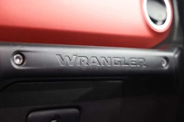 Used 2022 Jeep Wrangler Unlimited Rubicon w/ Steel Bumper Group AWD/4WD image 25