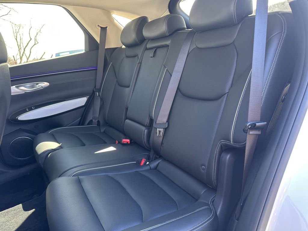 Used 2026 Genesis GV70 2.5T Advanced image 19