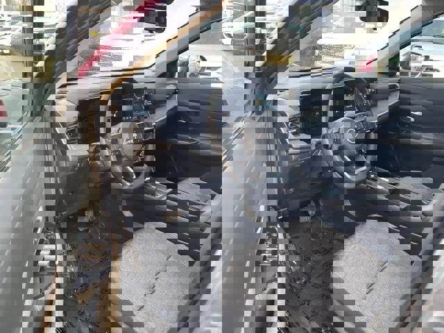 Used 2025 Nissan Kicks SV w/ Illumination Package image 7