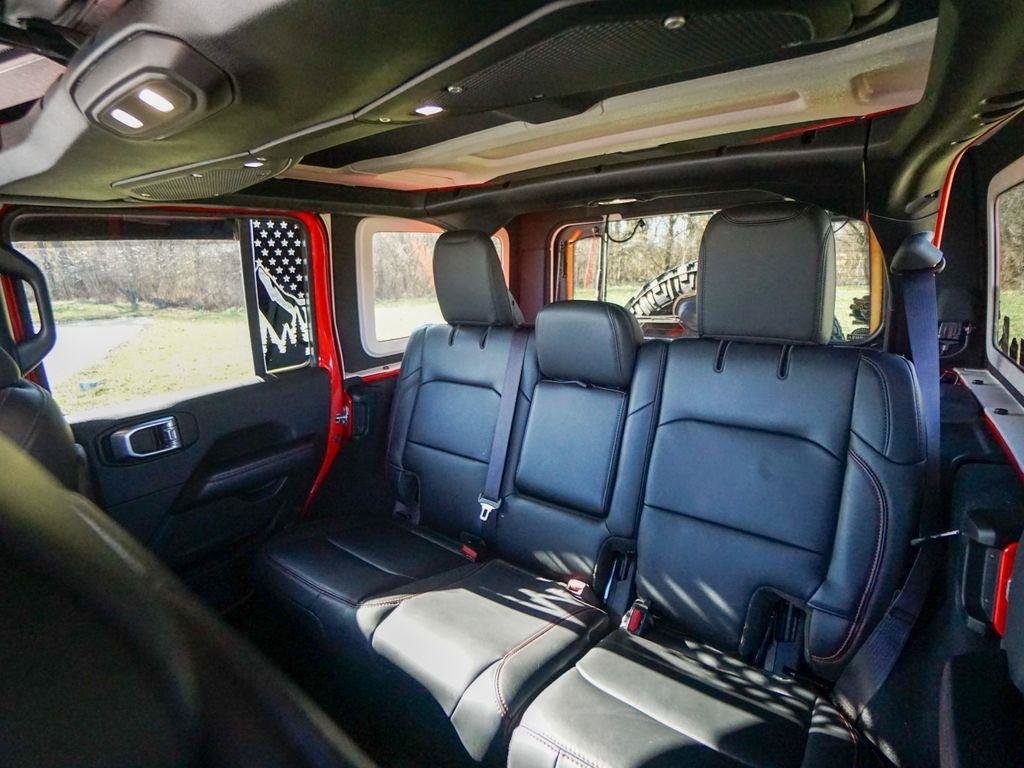 Used 2024 Jeep Wrangler Unlimited Rubicon AWD/4WD image 30