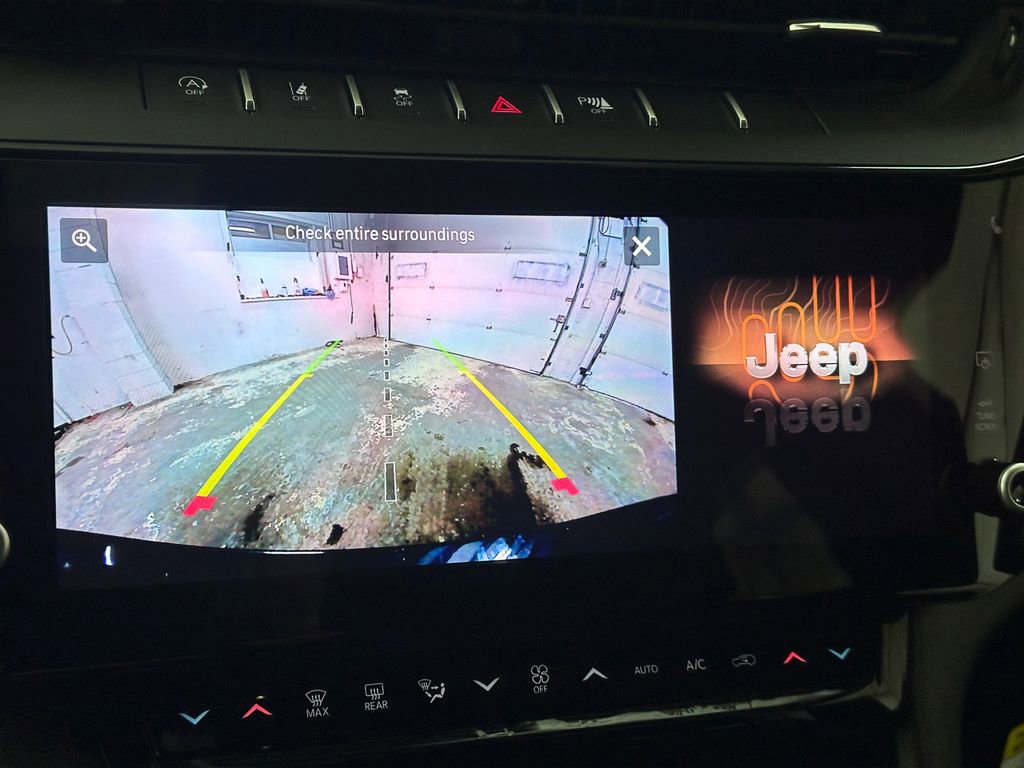 New 2026 Jeep Grand Cherokee Altitude image 42