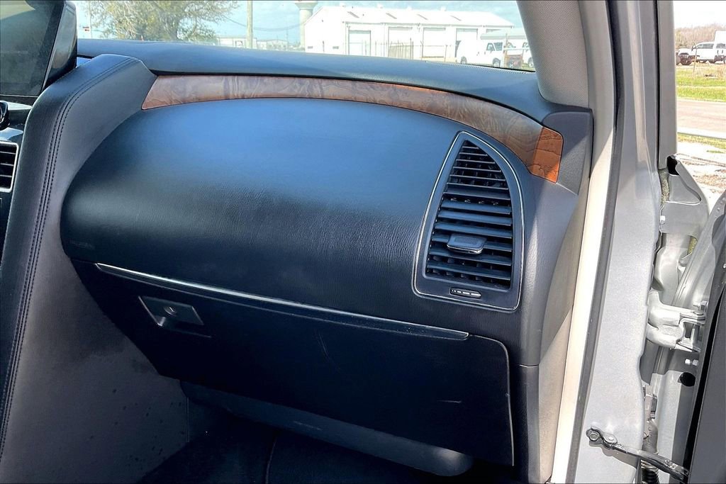 Used 2024 Nissan Armada SL w/ Captain's Chairs Package AWD/4WD image 23