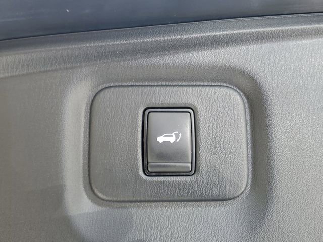 Used 2020 Nissan Pathfinder Platinum FWD image 10