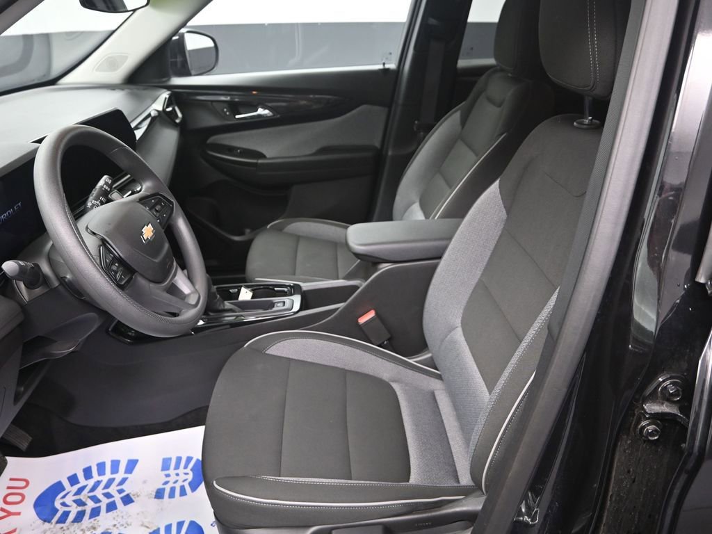 Used 2025 Chevrolet TrailBlazer LT image 14