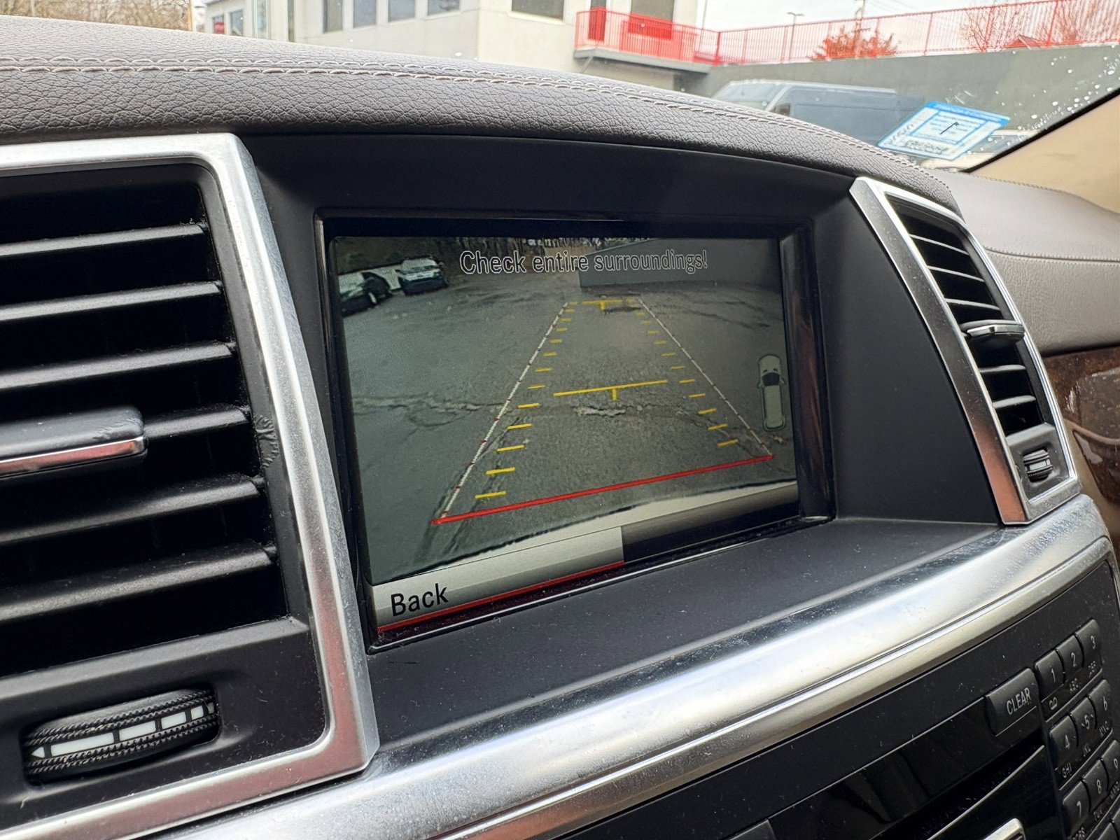 Used 2014 Mercedes-Benz GL 450 4MATIC image 41