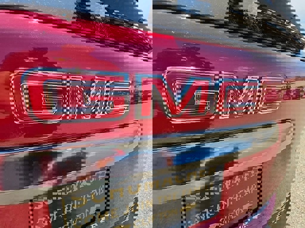 Used 2023 GMC Terrain AT4 image 39