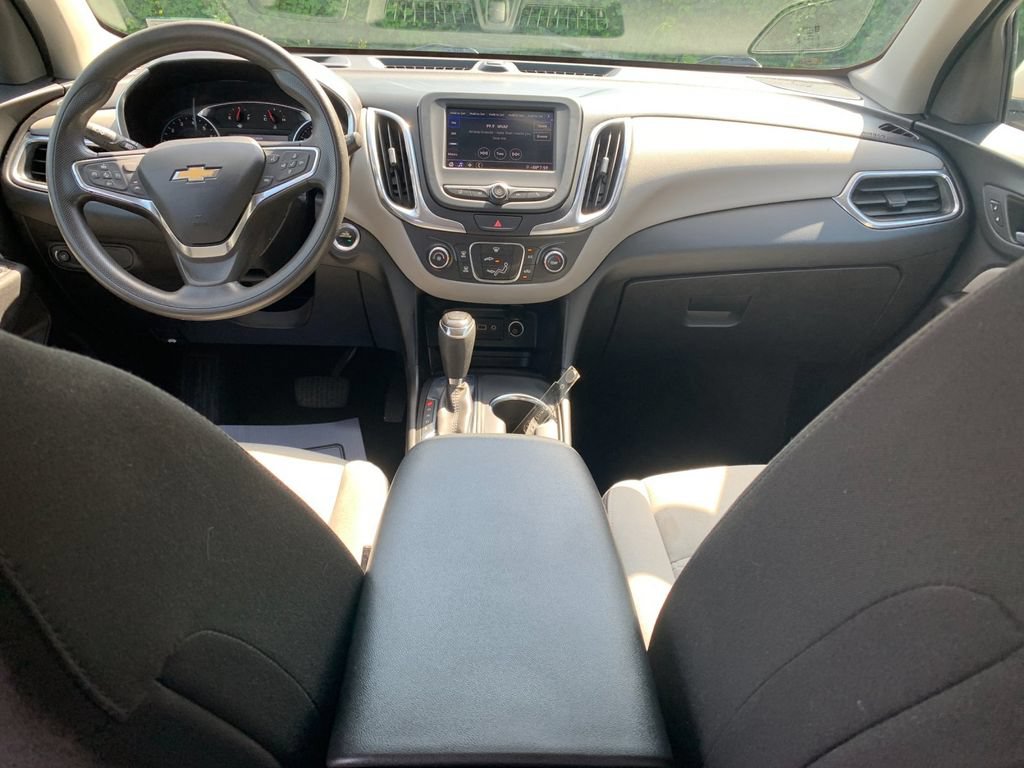 Used 2021 Chevrolet Equinox LT FWD image 16