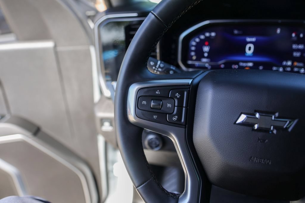 Used 2024 Chevrolet Silverado 1500 RST AWD/4WD image 16