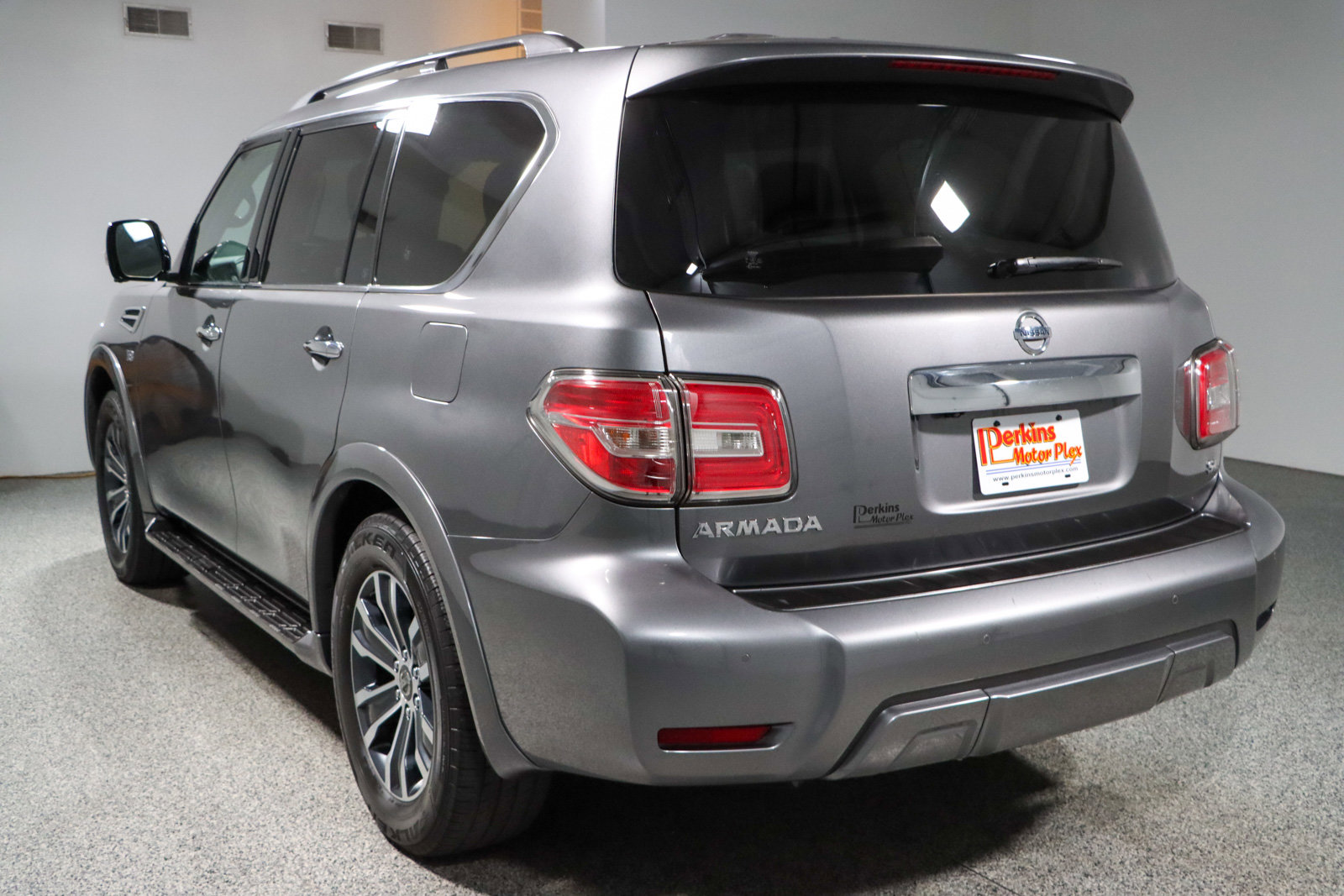 Used 2020 Nissan Armada SL w/ Premium Package image 9