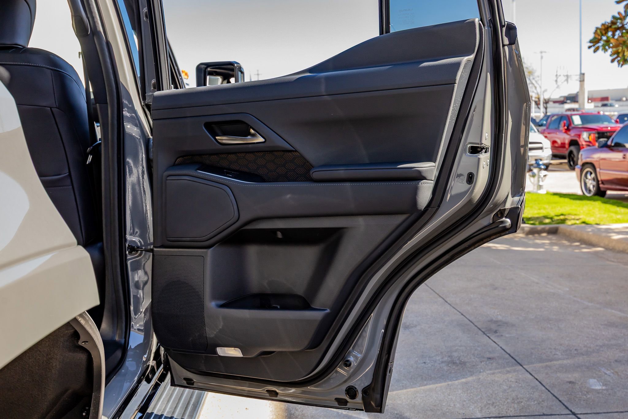 Used 2026 Lexus GX 550 w/ Accessory Package (2T) image 40