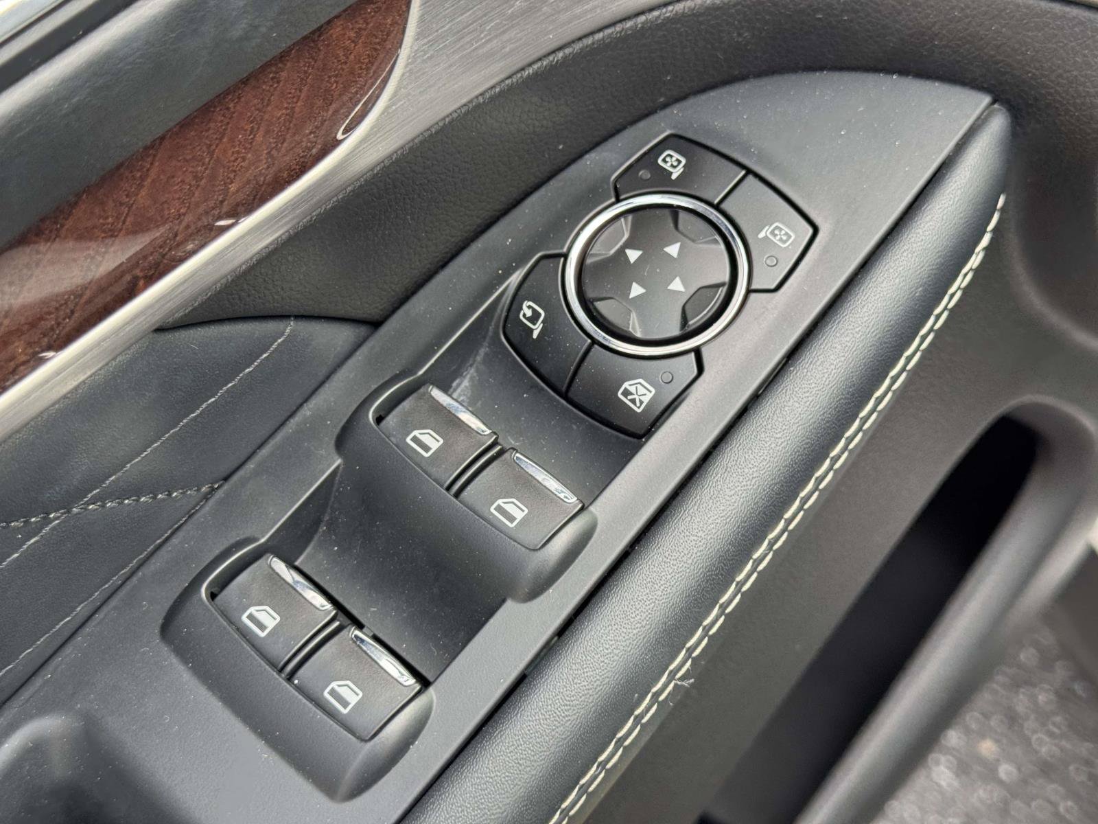 Used 2017 Ford Explorer Platinum AWD/4WD image 15