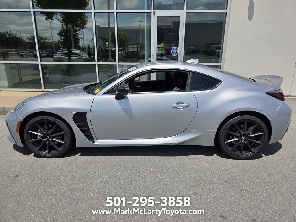 Used 2023 Toyota GR86 Premium w/ ALL Weather Mat Package (TMS) RWD image 5