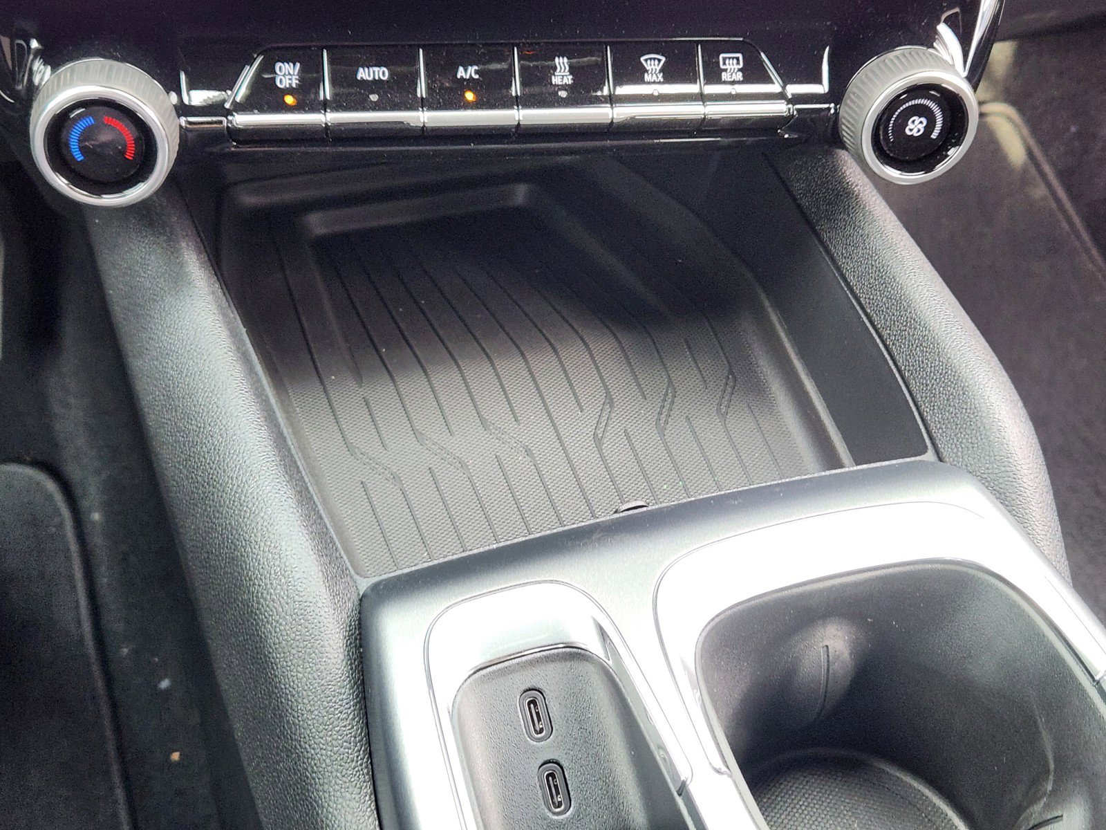 New 2026 Chevrolet Equinox EV LT w/ Comfort Package image 15