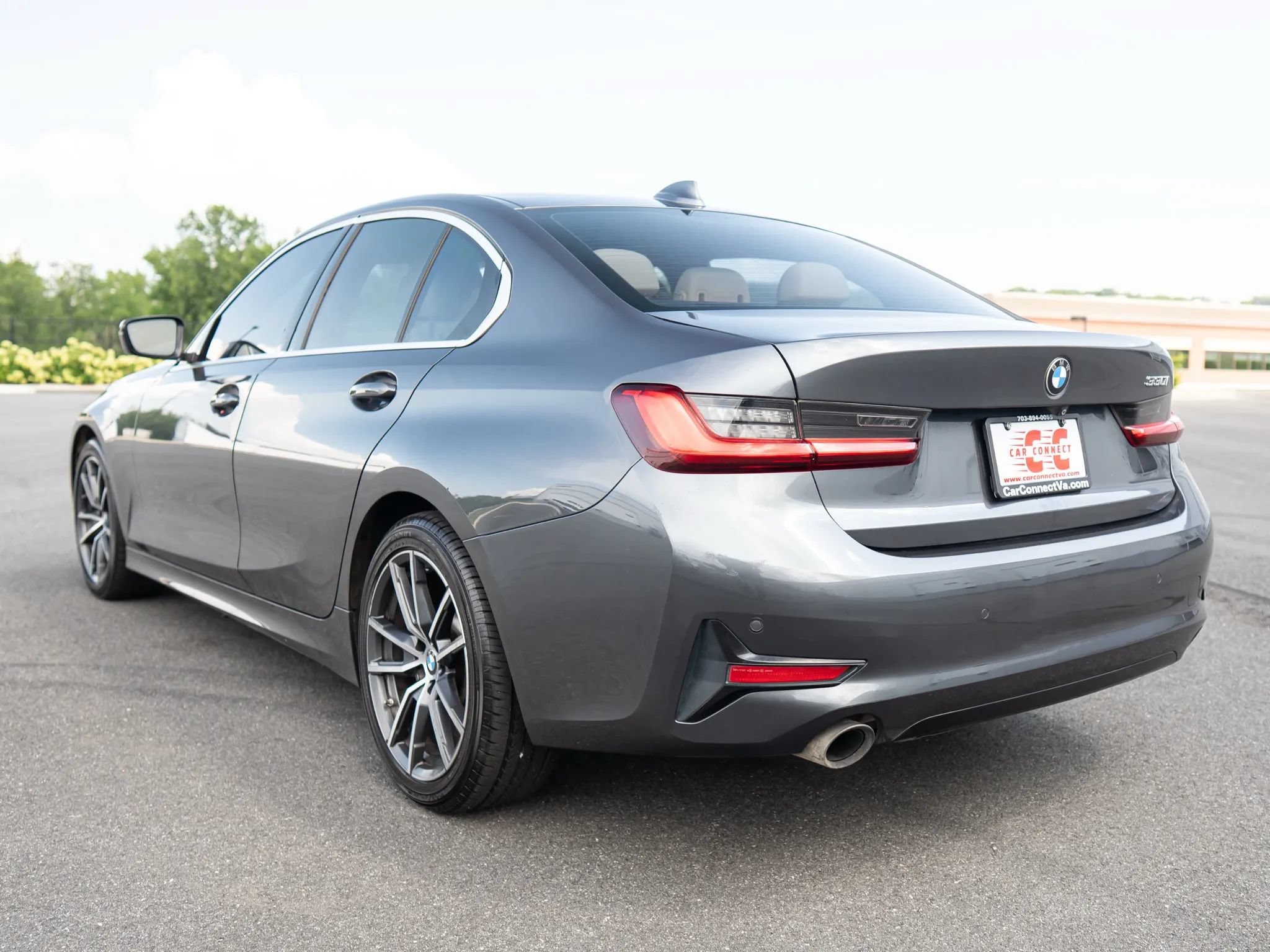 Used 2020 BMW 330i Sedan w/ Convenience Package RWD image 4