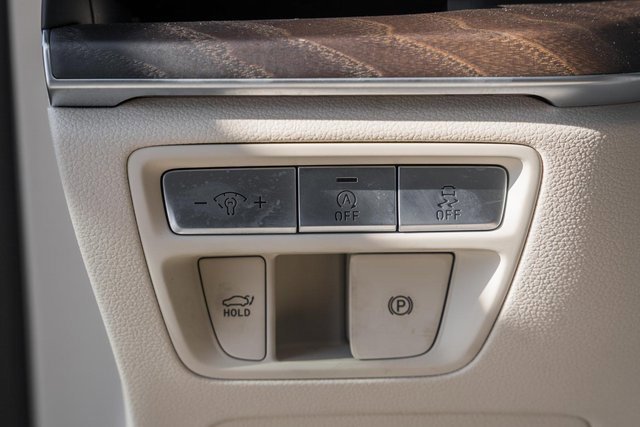 Used 2022 Genesis G80 2.5T w/ Prestige Package image 40