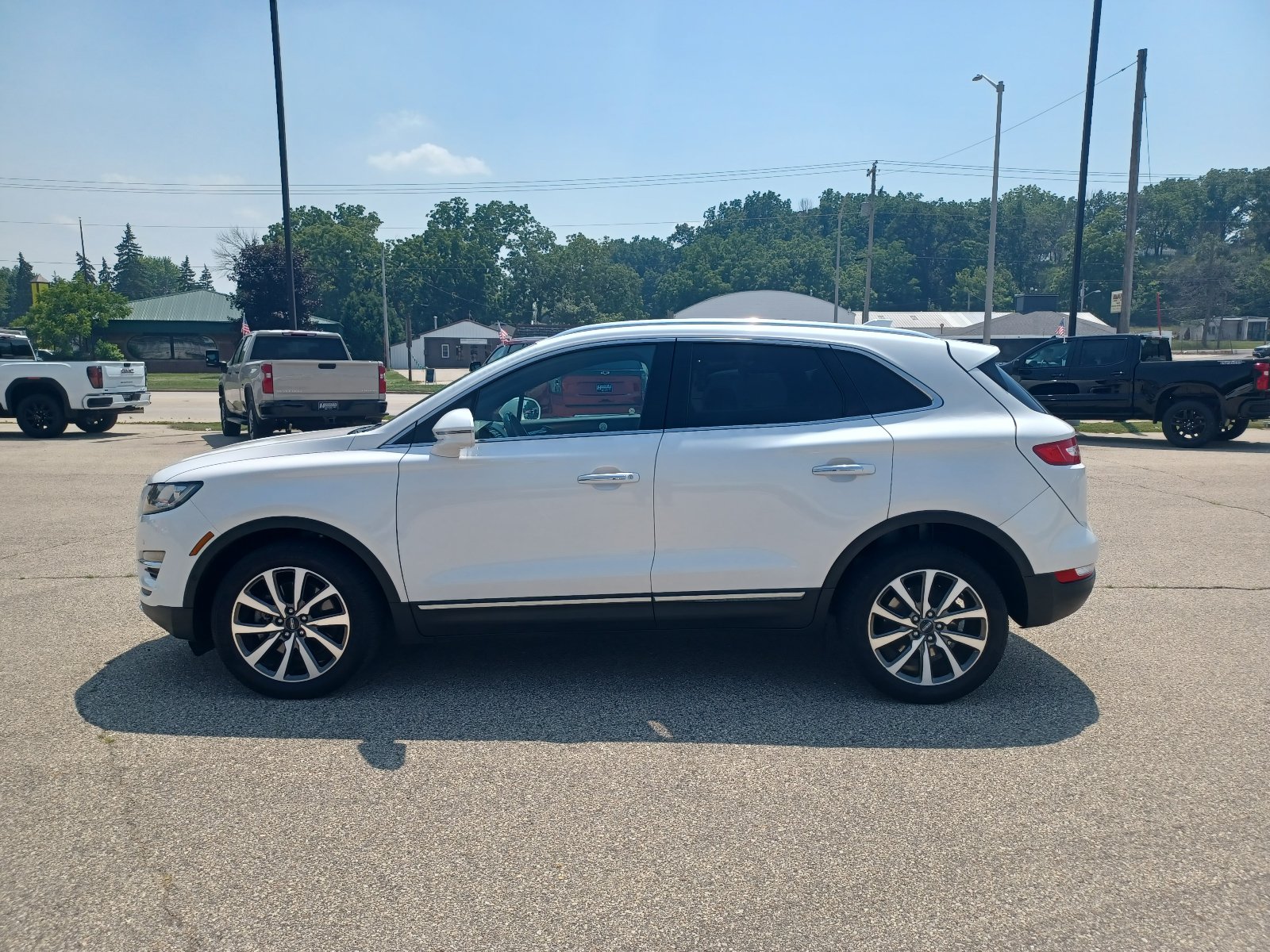 Used 2019 Lincoln MKC Reserve w/ MKC Technology Package AWD/4WD image 2
