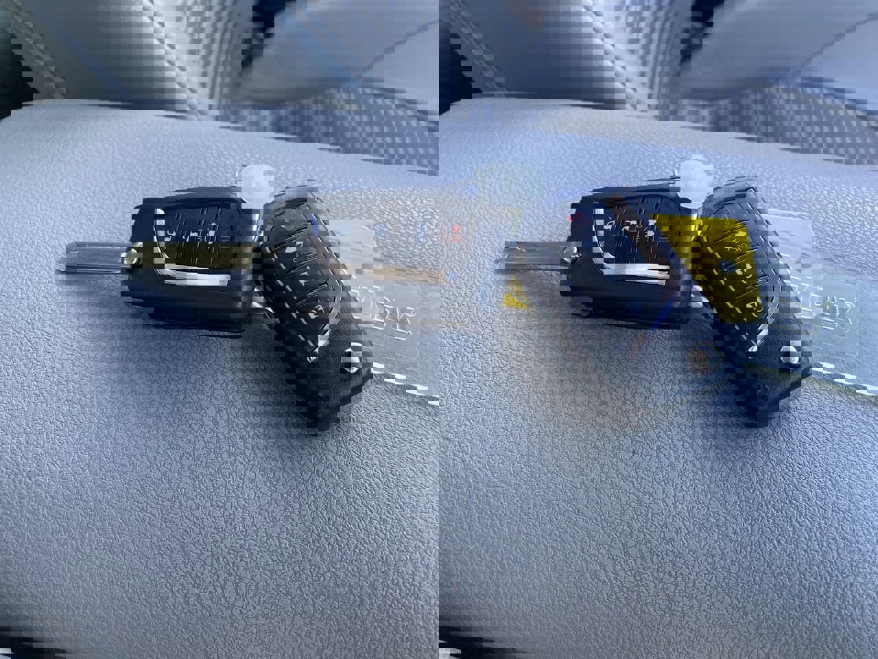 Used 2021 Toyota Camry SE w/ Carpet Mat Package (TMS) image 28