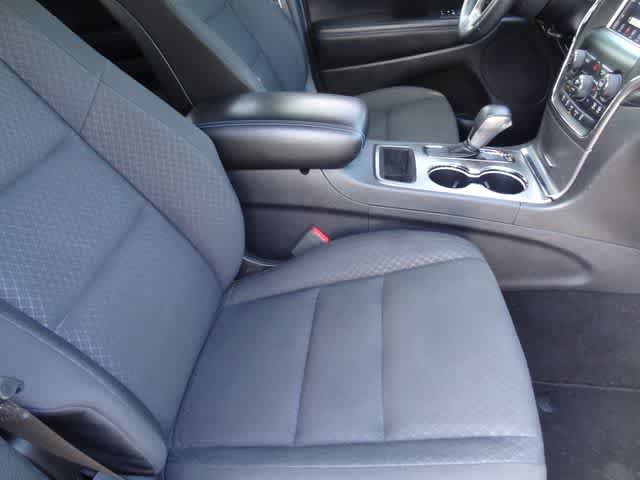 Used 2019 Jeep Grand Cherokee Laredo RWD image 15