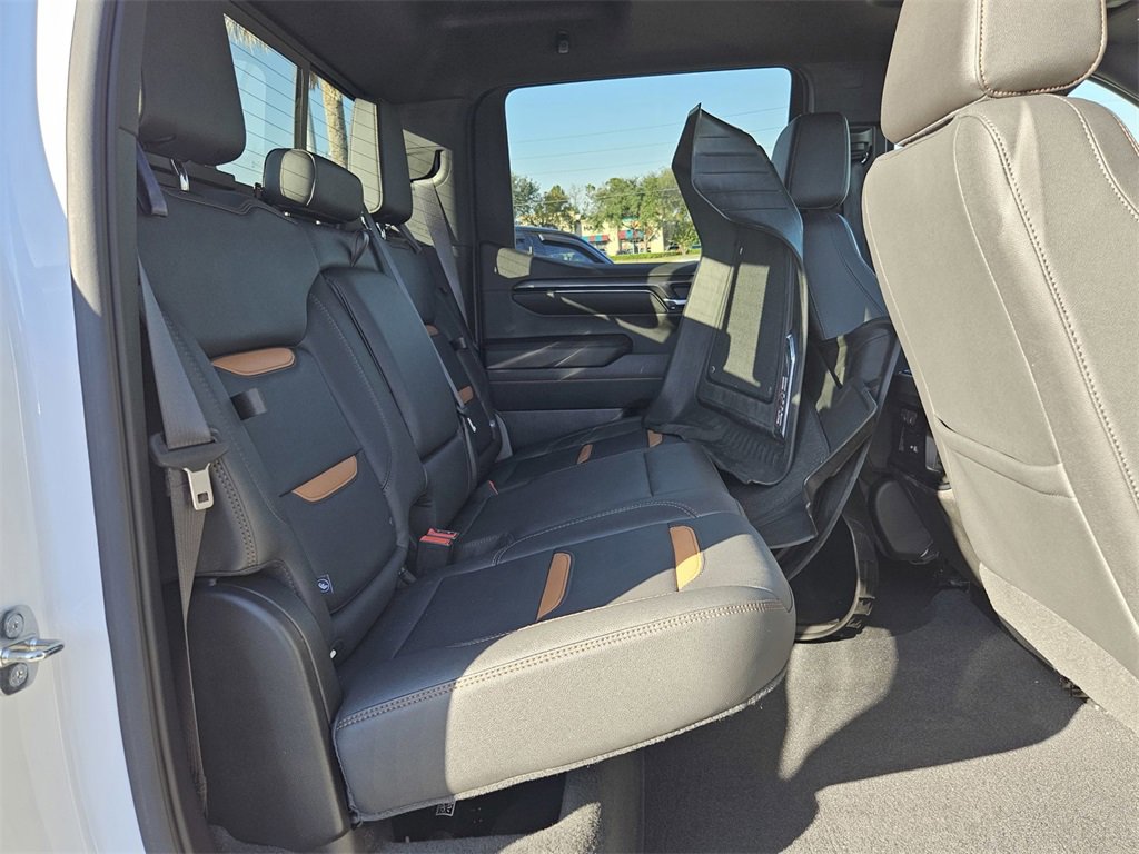 Used 2023 GMC Sierra 1500 AT4 w/ AT4 Premium Package image 32
