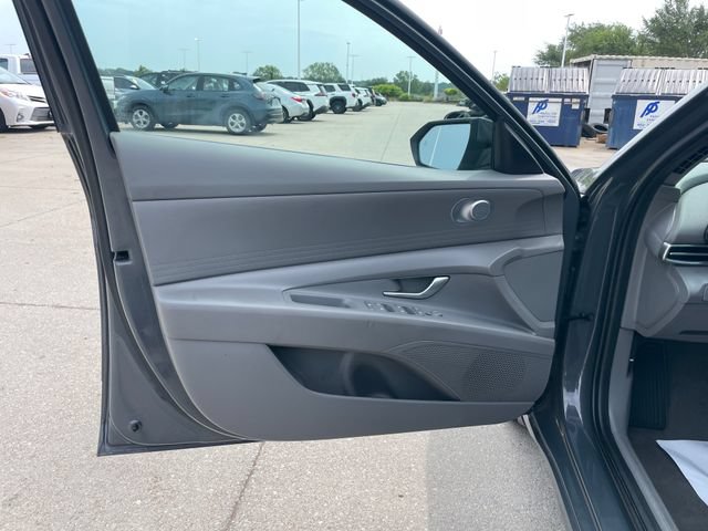 Used 2024 Hyundai Elantra SEL FWD image 20