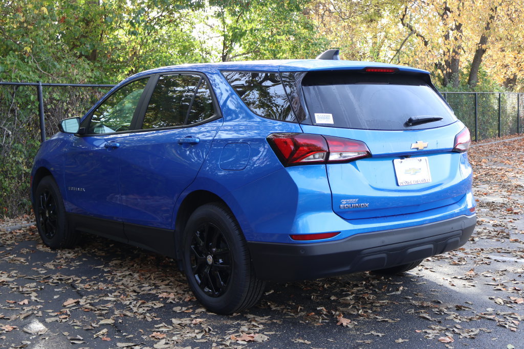 Used 2024 Chevrolet Equinox LS w/ LS Convenience Package FWD image 6