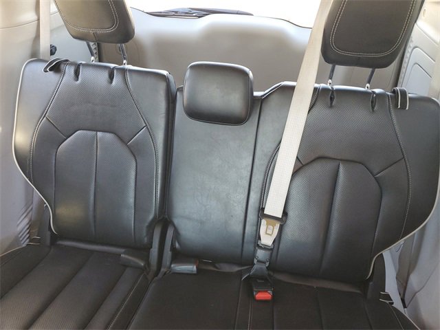 Used 2023 Chrysler Pacifica Limited image 24