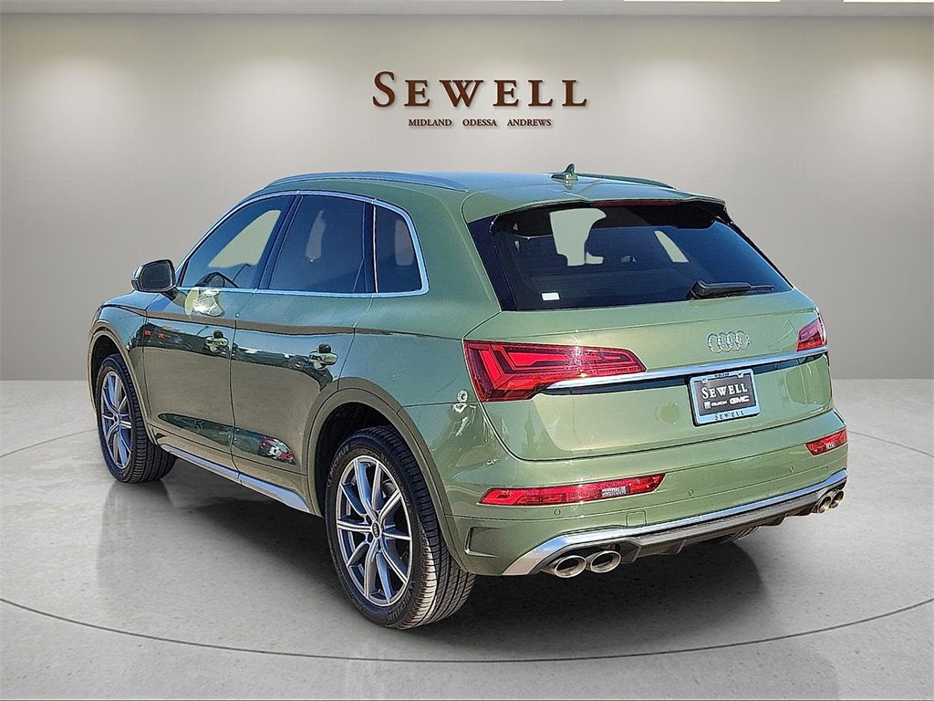 Used 2024 Audi SQ5 Premium w/ Convenience Package image 3
