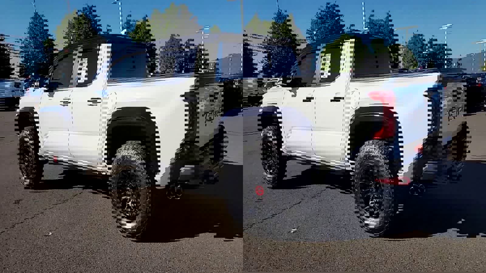 Used 2025 Toyota Tacoma Limited image 6