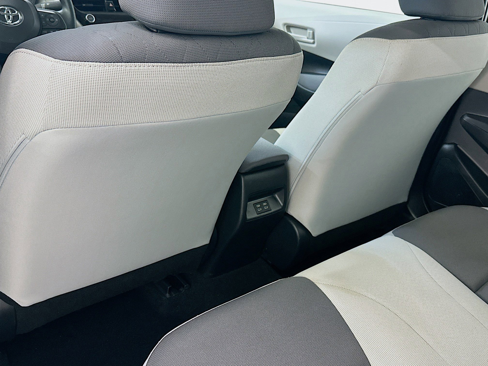 Used 2024 Toyota Corolla LE FWD image 28