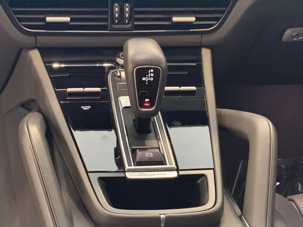 Certified 2019 Porsche Cayenne Turbo AWD/4WD image 18