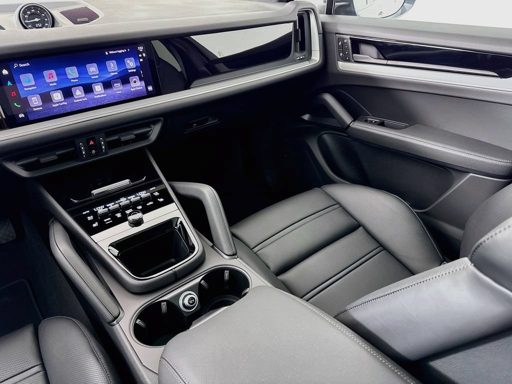 New 2026 Porsche Cayenne Coupe AWD/4WD image 26