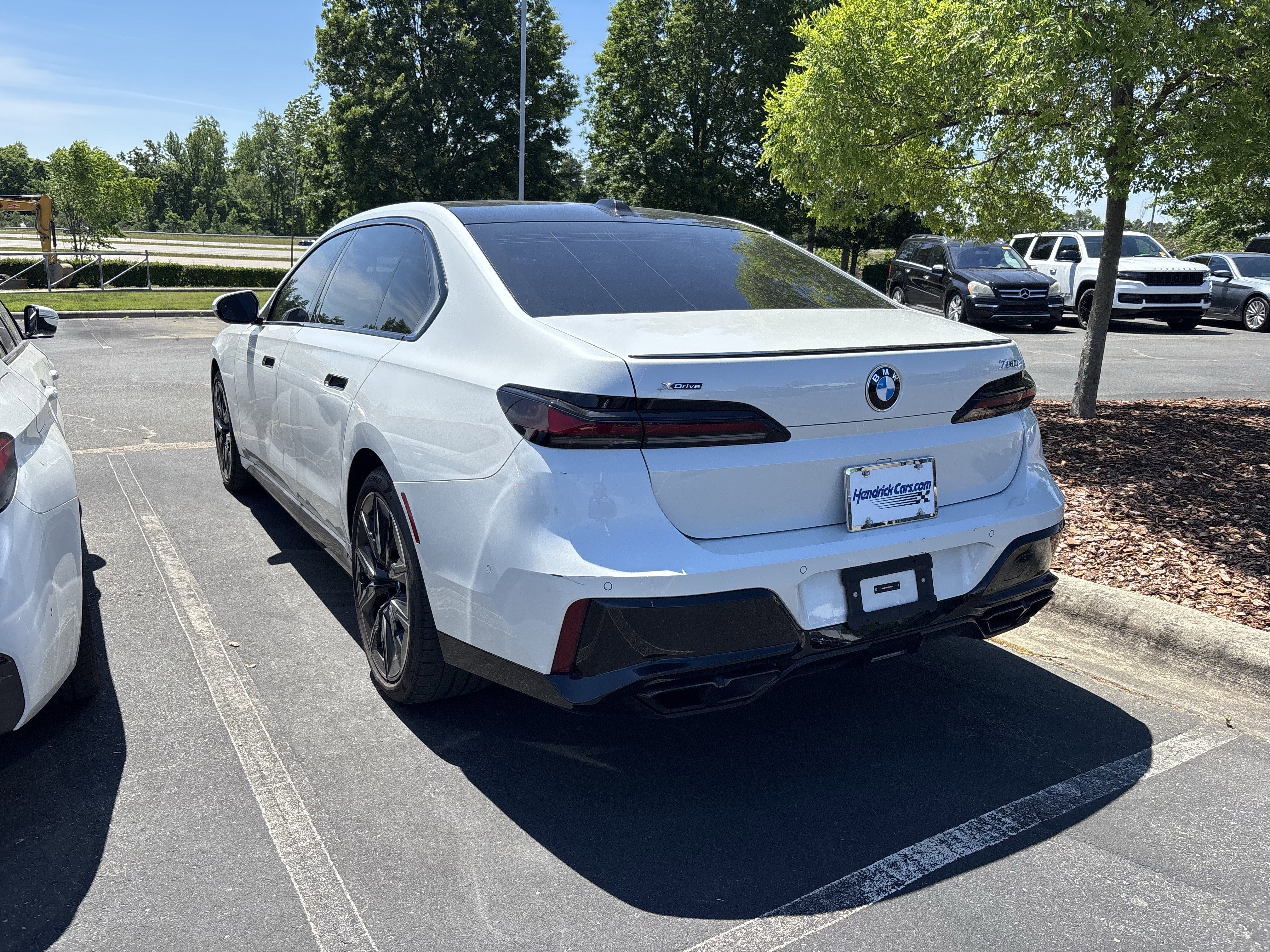 Certified 2023 BMW 760i xDrive AWD/4WD image 15
