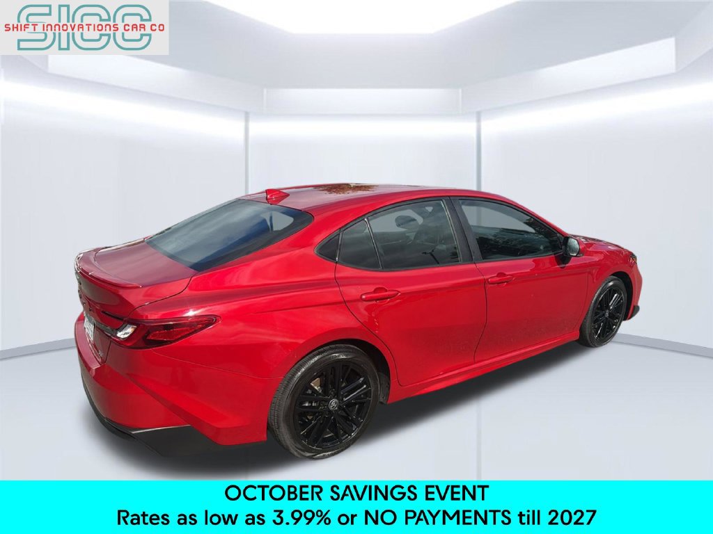 Used 2025 Toyota Camry SE FWD image 5