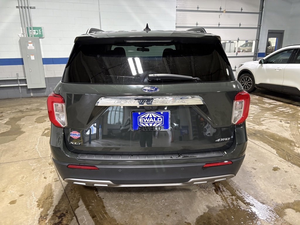 Used 2023 Ford Explorer XLT w/ Equipment Group 202A image 5