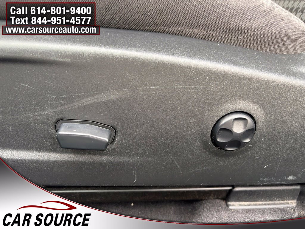 Used 2019 Dodge Challenger SXT AWD/4WD image 15