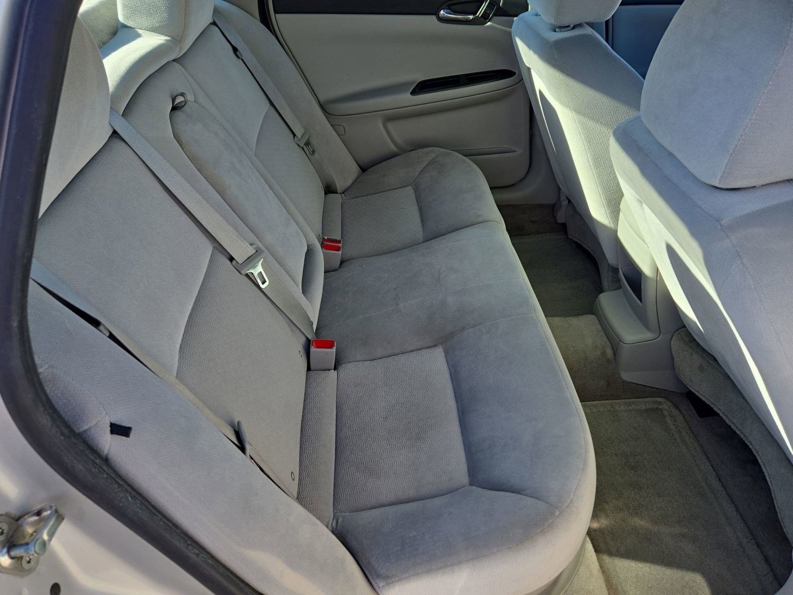 Used 2015 Chevrolet Impala LT w/ LT Sunroof Package image 28