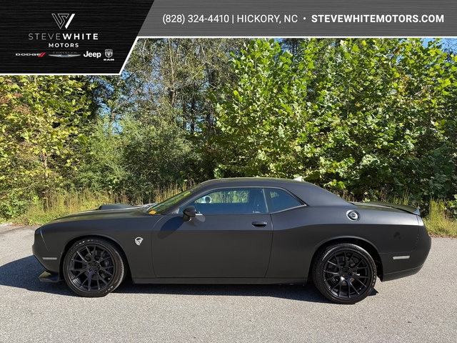 Used 2022 Dodge Challenger R/T Scat Pack w/ Shaker Package image 1