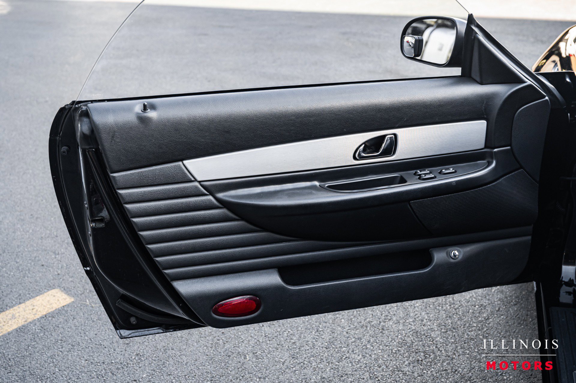 Used 2003 Ford Thunderbird Deluxe image 10