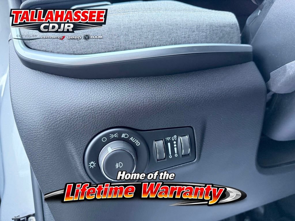 New 2026 Jeep Compass Latitude AWD/4WD image 30