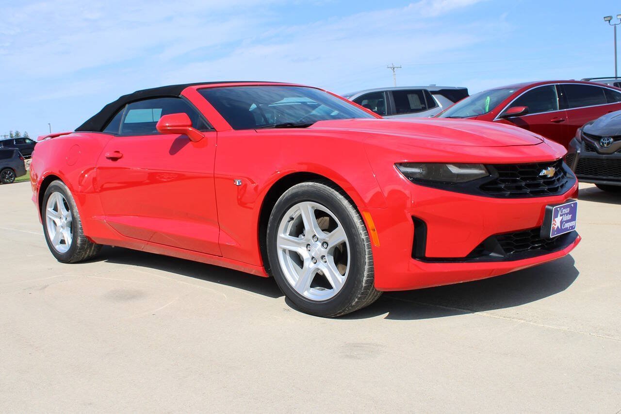 Used 2019 Chevrolet Camaro LT RWD image 5