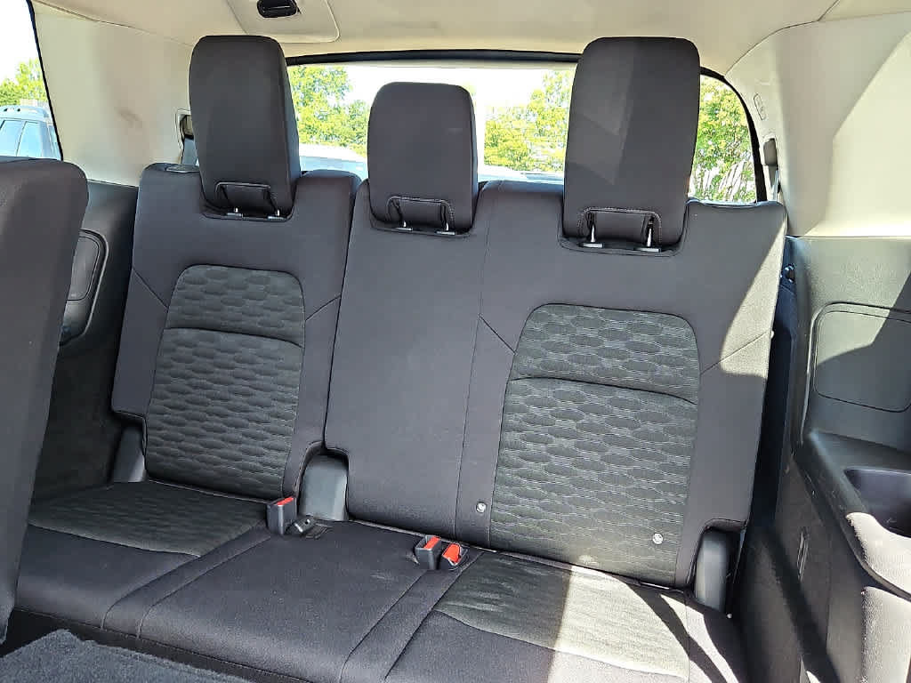 Used 2025 Nissan Pathfinder SV FWD image 9