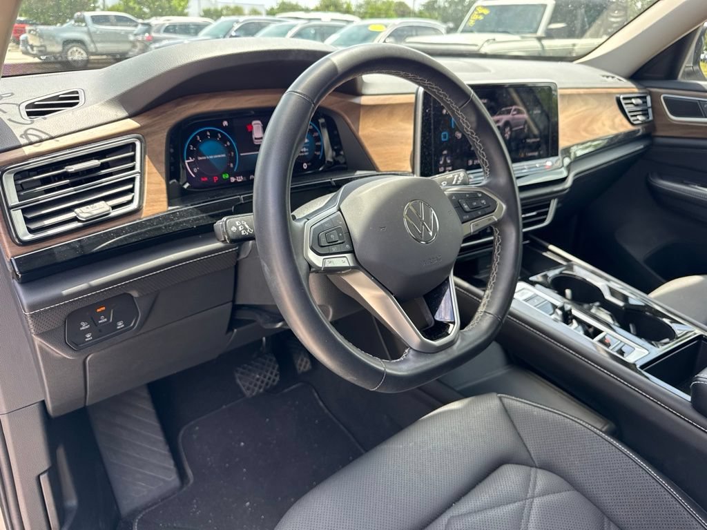 Used 2024 Volkswagen Atlas SE AWD/4WD image 9