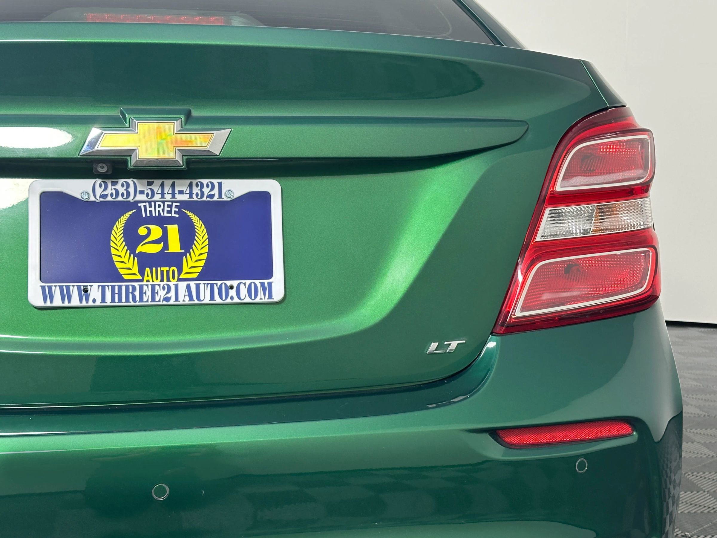 Used 2018 Chevrolet Sonic LT w/ Convenience Package image 13