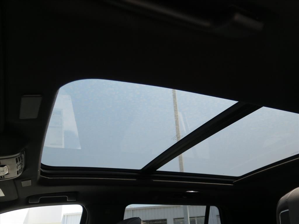 New 2026 Cadillac Escalade Luxury w/ Touring Package AWD/4WD image 14